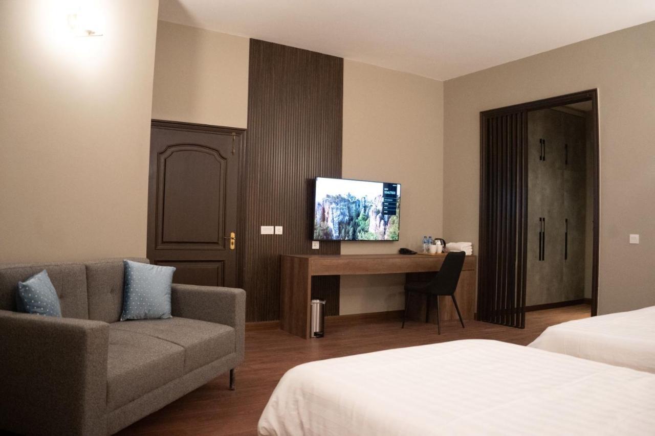 Hillside Residence E-7 By Paramount Hospitality イスラマバード エクステリア 写真