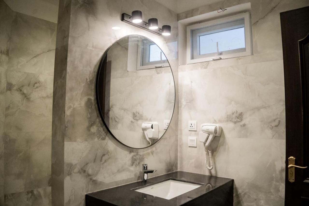 Hillside Residence E-7 By Paramount Hospitality イスラマバード エクステリア 写真