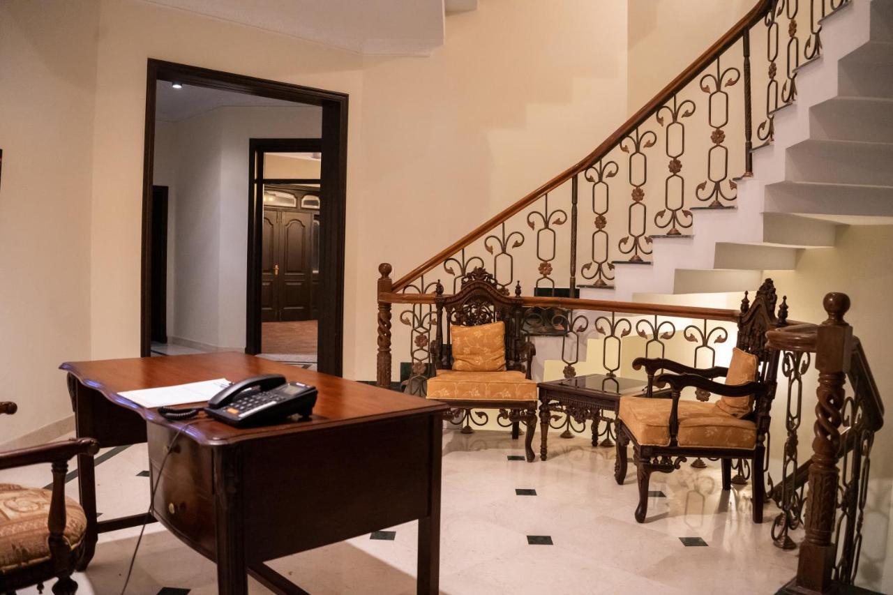 Hillside Residence E-7 By Paramount Hospitality イスラマバード エクステリア 写真